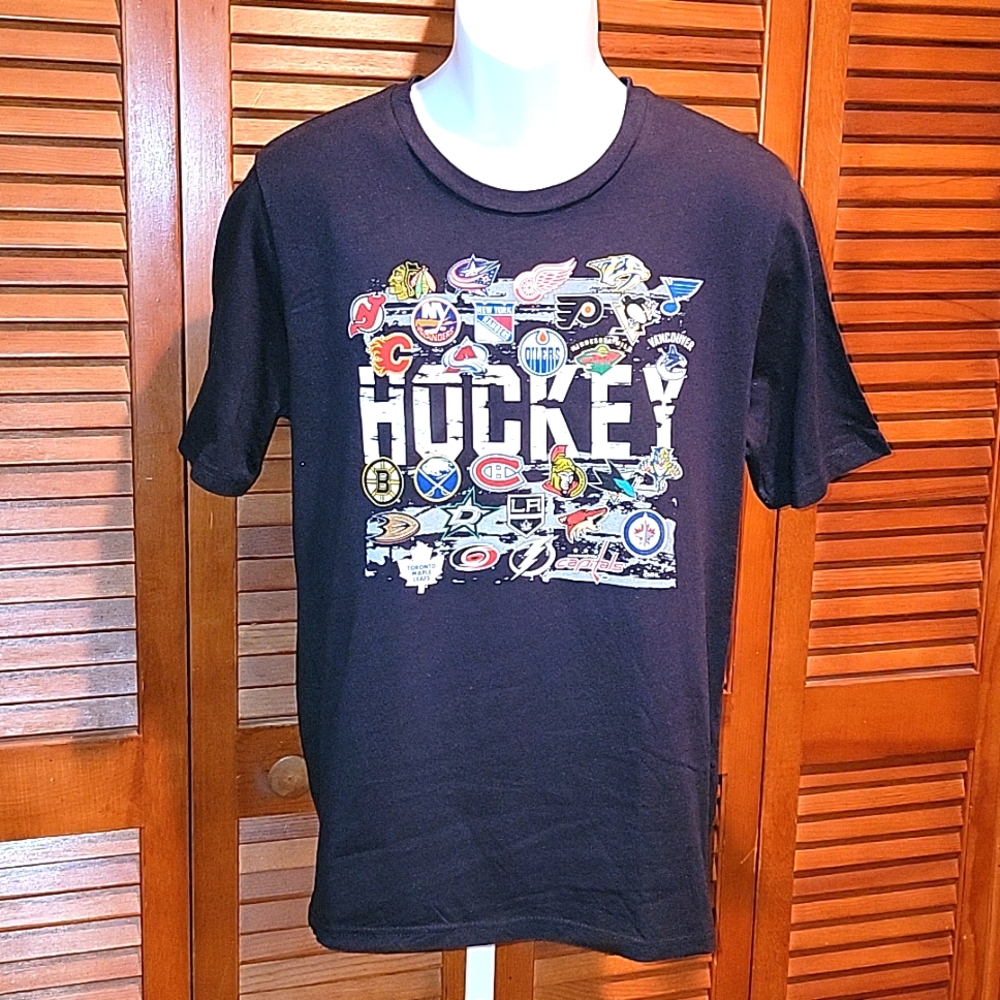 NHL REEBOK OFFICIAL LICENSED TEAM GRAPHIC T-SHIRT BOYS YOUTH (18-XL)